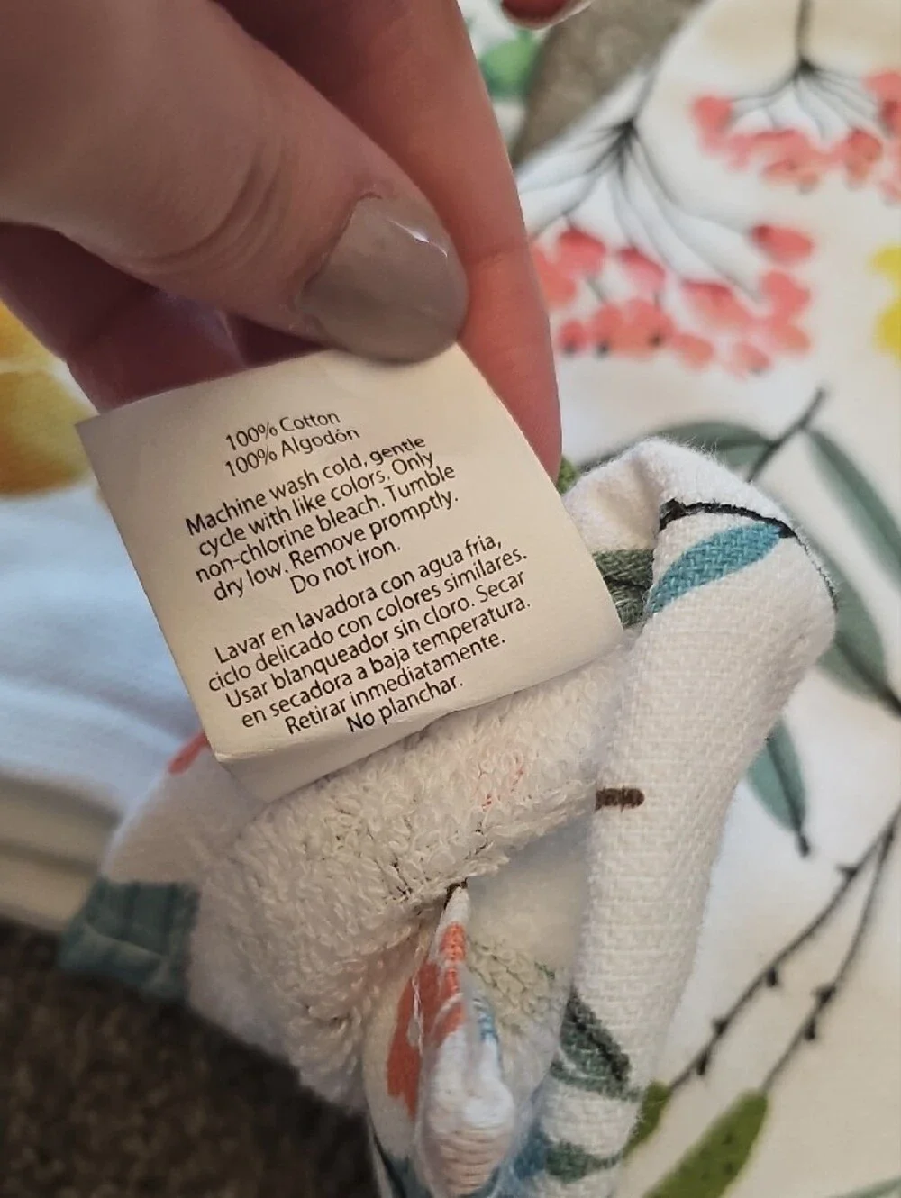J2🔹️Mainstays Floral and Bee Kind Kitchen Towels